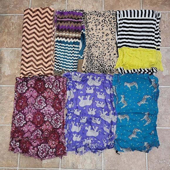 Lot of Name Brand Designed Scarves - Multicolor Multiprint - Picture 1 of 11